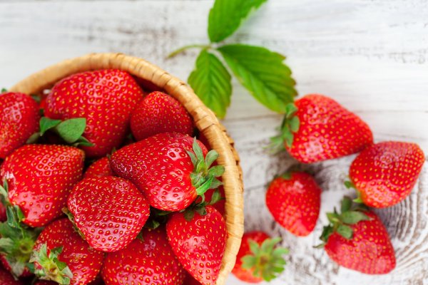 Маленькая клубника