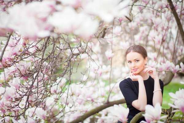 Фотосессия в цветущих садах