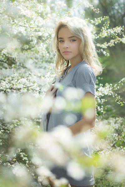 Красивые девочки подростки на природе