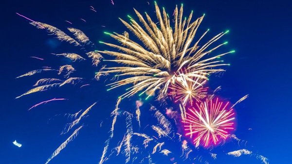 Салют в Москве