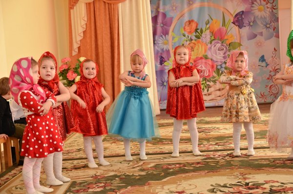 Весенний утренник в саду