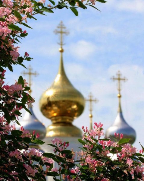 Церковь весной