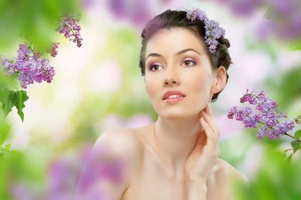 Девушка Весна цветы