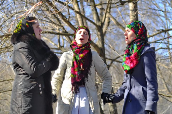 С праздником весны