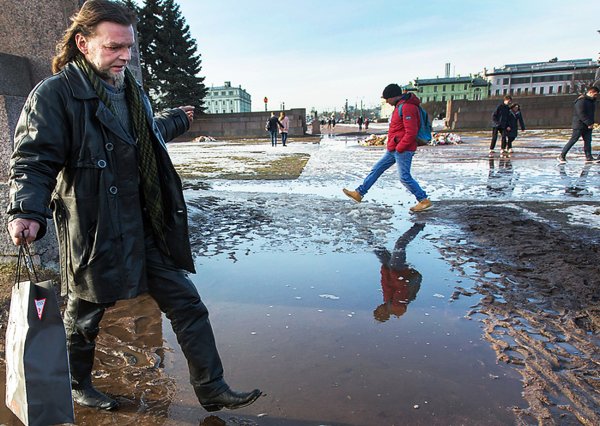 Весенняя грязь в городе