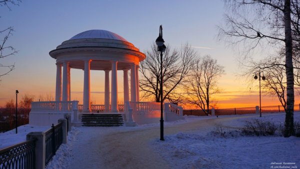 Александровский сад набережная Ротонда Киров