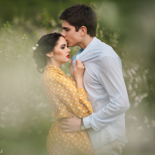 Весна влюбленные