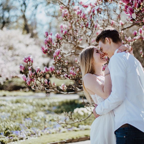 Весенняя фотосессия пары
