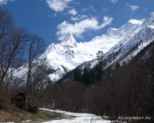 Река Аманауз в Домбае