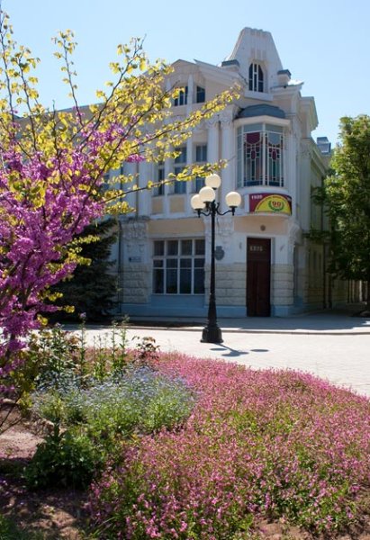 Весна в Евпатории