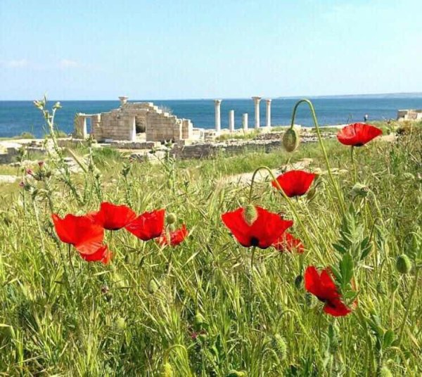 Весна в Евпатории