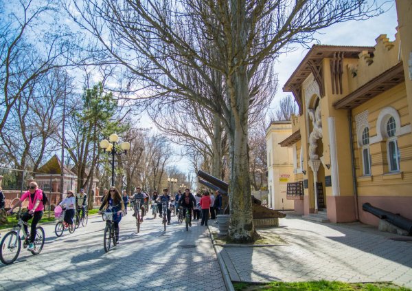 Весна в Евпатории