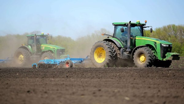 Весенние полевые работы