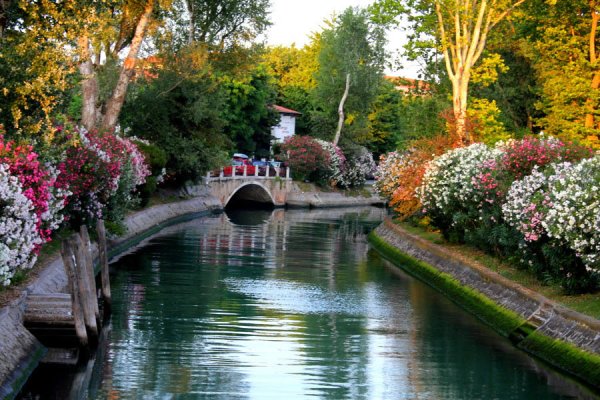 Весенняя красота Италия