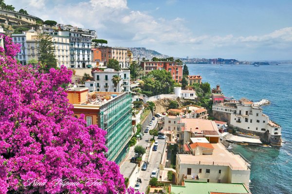 Город Неаполь Италия