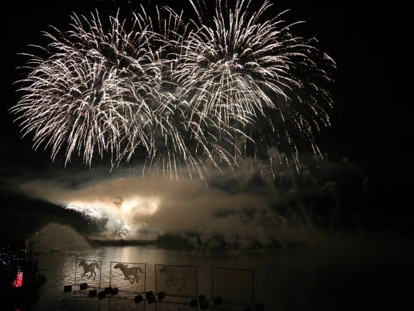 Шолоховская Весна салют