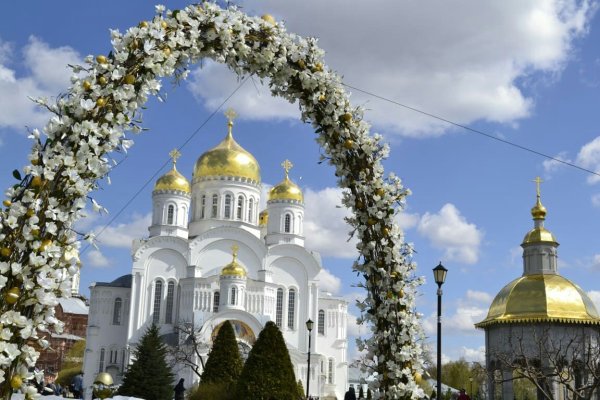 Белогорский монастырь летом