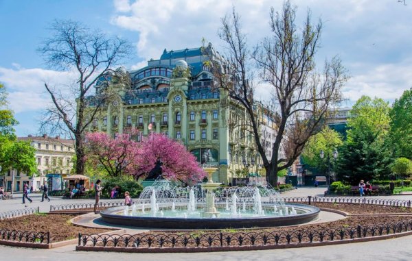 Летний вечер в городе
