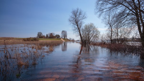Половодье, разлив реки