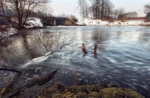 Разлилась разлилась речка