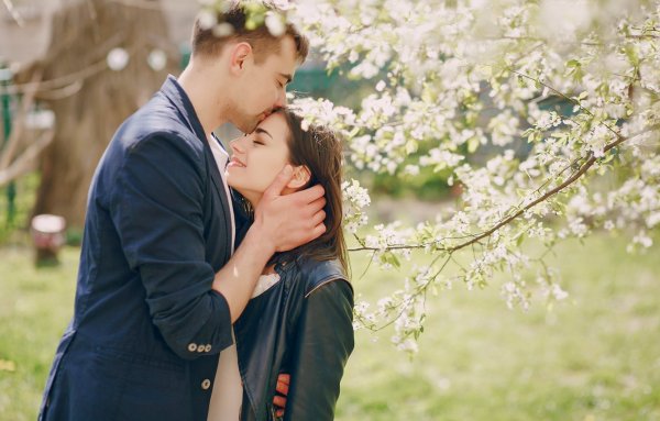 Весенний поцелуй