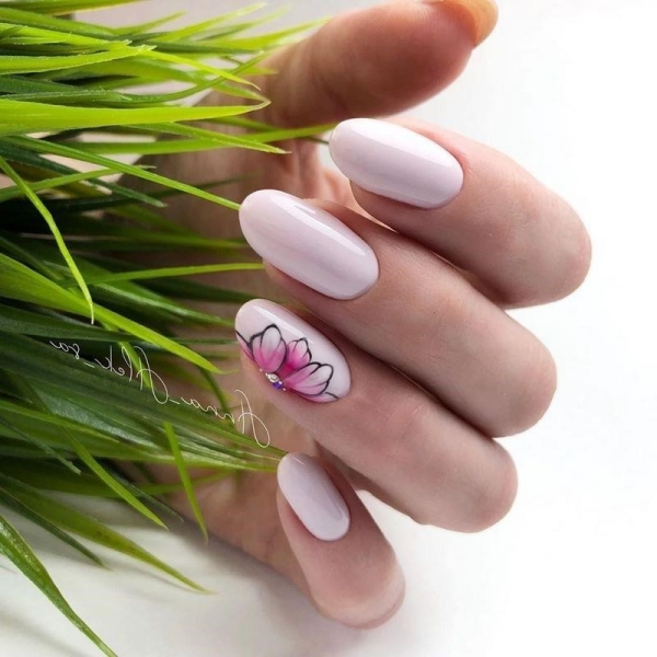 Ногти на 8 марта