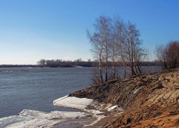 Тольятти Волга ранней весной