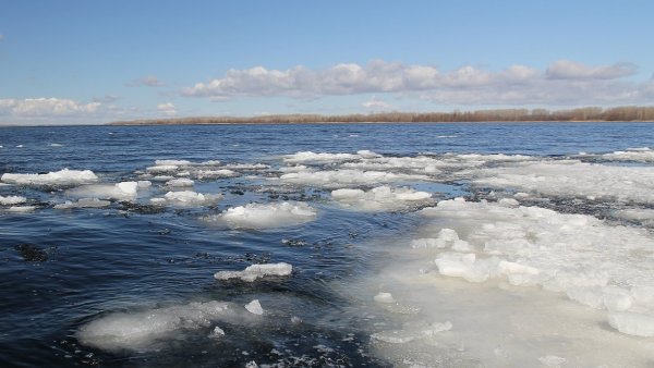 Волга весной Самара