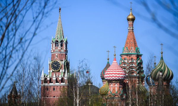 Весна храм город Москва