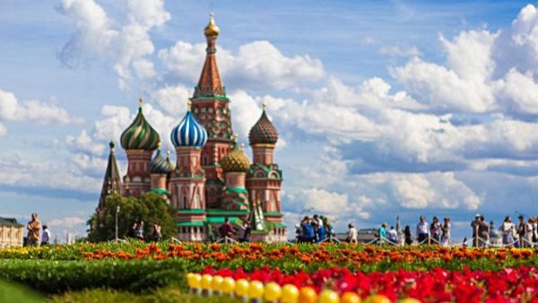 Красивая Весна в Москве