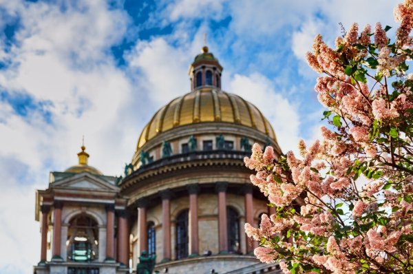 Красивый весенний Петербург