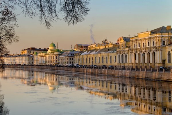 Казанский собор в Санкт-Петербурге весной
