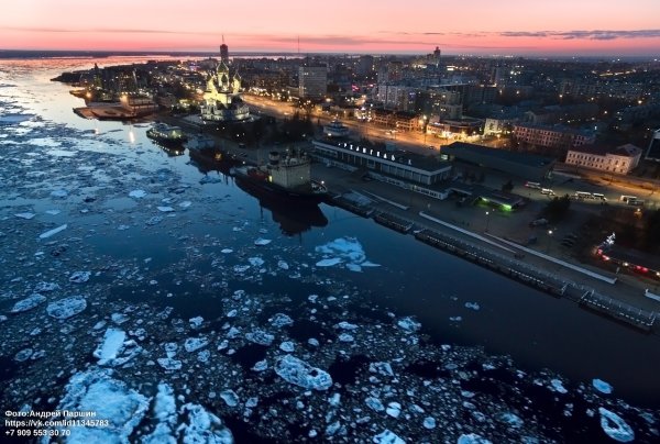 Архангельск ночью Двина