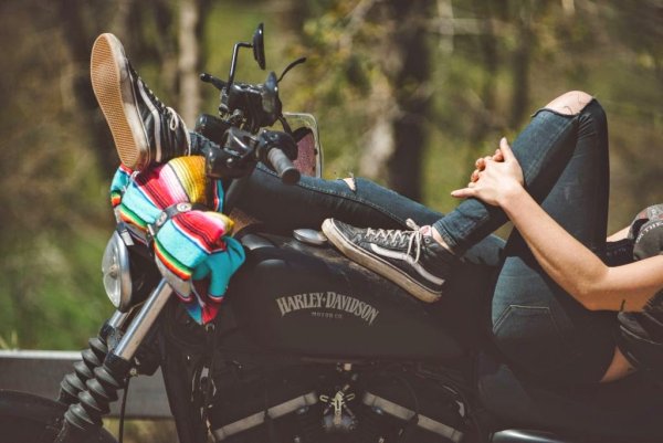 Спортивный мотоцикл арт