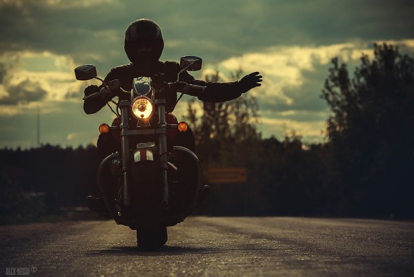 Спортивный мотоцикл весной