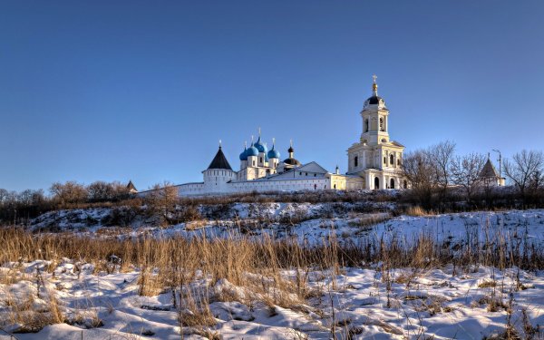Скит Оптиной пустыни ранняя Весна