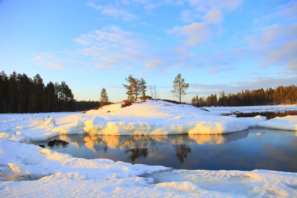 Река снег солнце