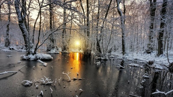 Зимняя река