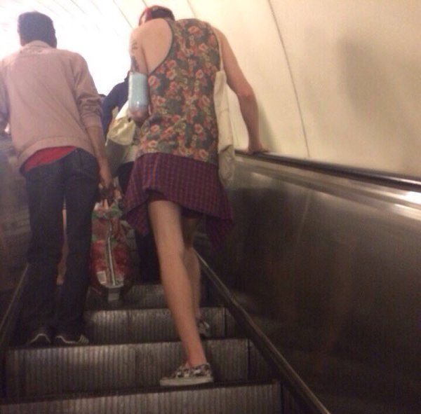 Сумасшедшая бабка в метро