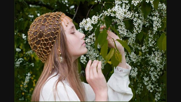 Девушка со спины