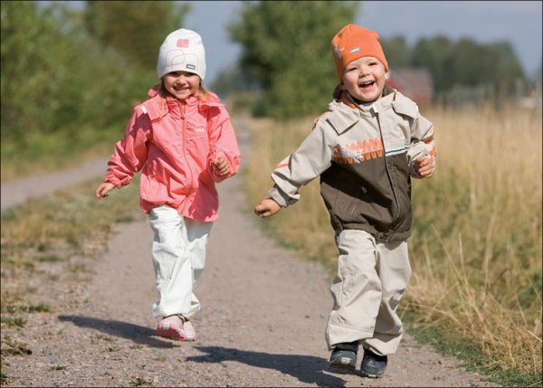 Одежда весной для детей