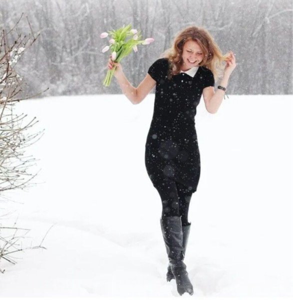 Женщина и снегопад