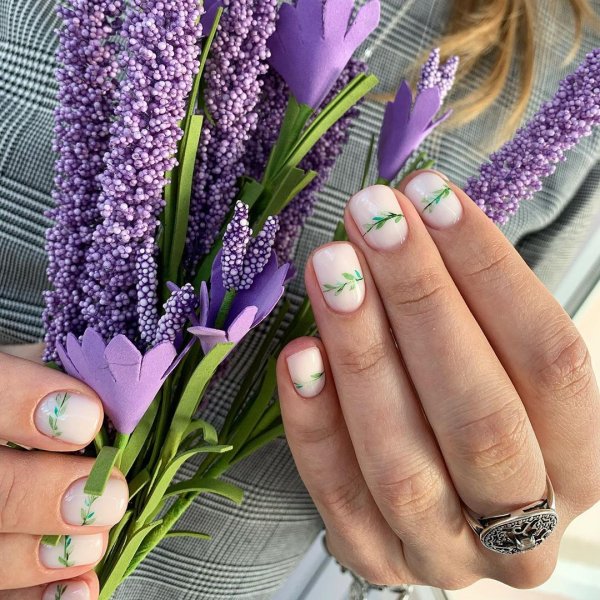 Модный весенний маникюр