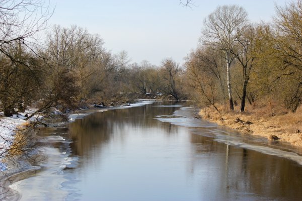 Весенняя река