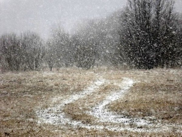 Снег идет весной