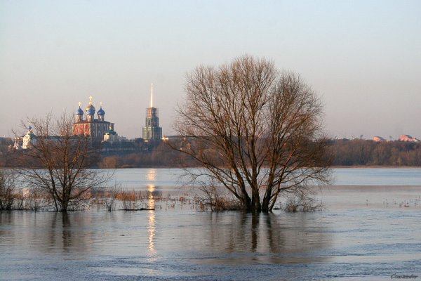 Разлив реки Оки Рязань Кремль