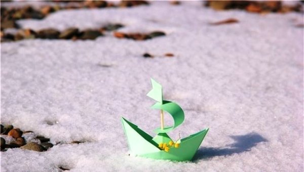 Весенние кораблики