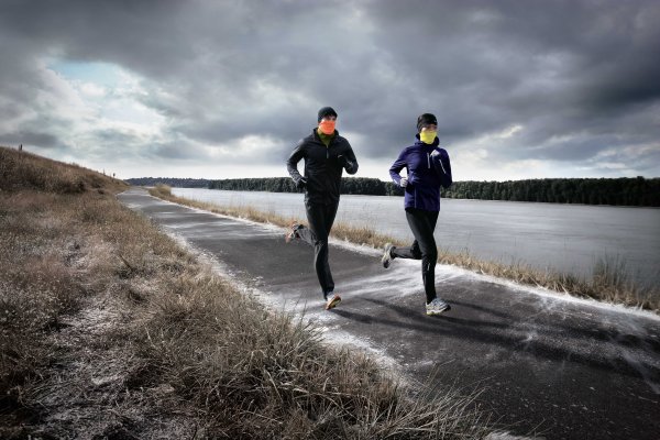 Девушка на пробежке