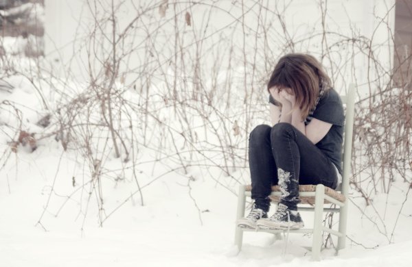 Девушка на ветру