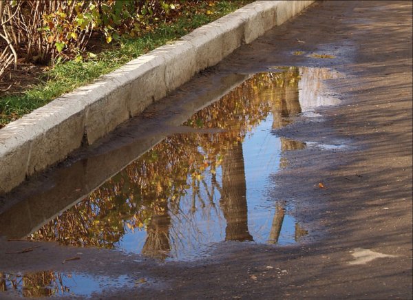 Весенняя грязь на улице